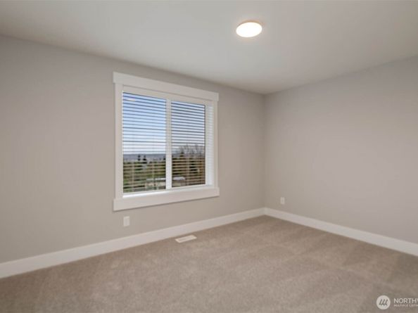7560 S 130th Place, Seattle WA 98178
