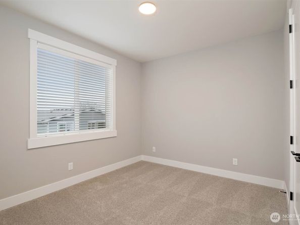 7560 S 130th Place, Seattle WA 98178