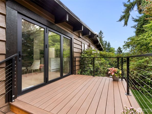 4018 89th Avenue SE, Mercer Island WA 98040