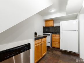 4018 89th Avenue SE, Mercer Island WA 98040