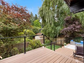 4018 89th Avenue SE, Mercer Island WA 98040