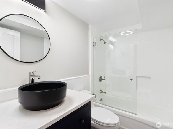 4018 89th Avenue SE, Mercer Island WA 98040