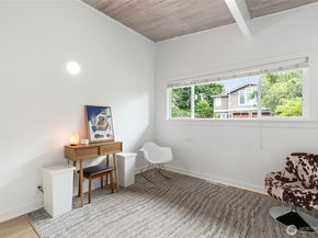 4018 89th Avenue SE, Mercer Island WA 98040