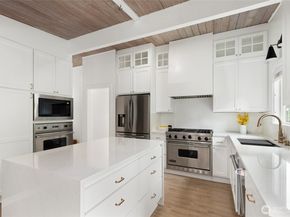 4018 89th Avenue SE, Mercer Island WA 98040
