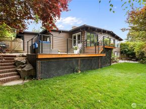 4018 89th Avenue SE, Mercer Island WA 98040