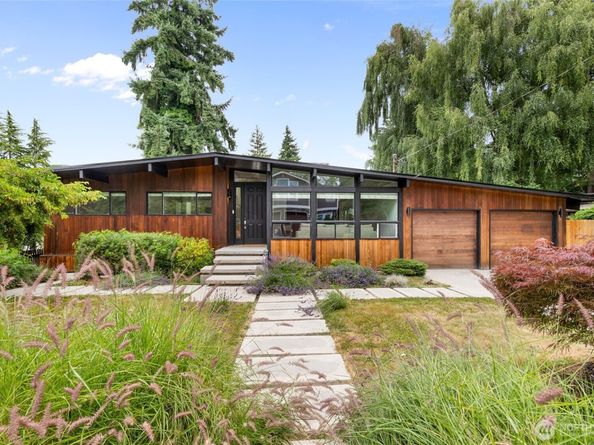 4018 89th Avenue SE, Mercer Island WA 98040