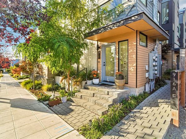 916 NW 56th Street G, Seattle WA 98107