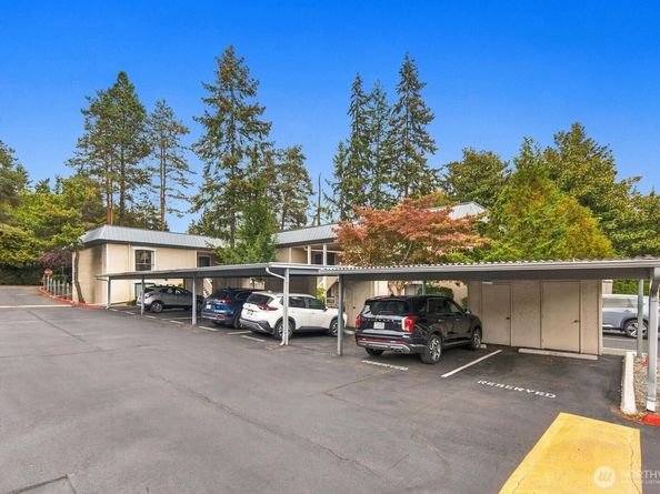 1622 103rd Place NE L3, Bellevue WA 98004