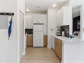 2414 1st Avenue 702, Seattle WA 98121