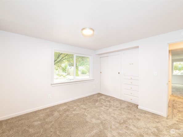 14463 58th Ave S, Tukwila WA 98168