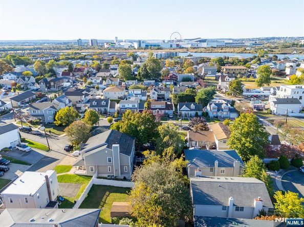 4 Marianne Terrace, Secaucus NJ 07094