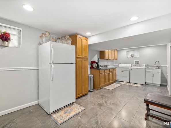 4 Marianne Terrace, Secaucus NJ 07094