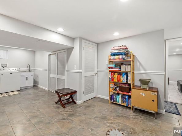 4 Marianne Terrace, Secaucus NJ 07094