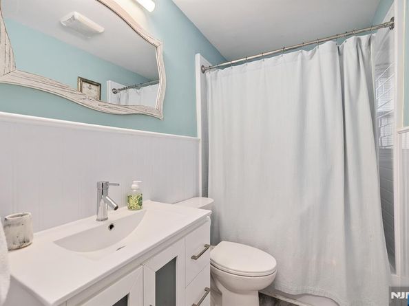 4 Marianne Terrace, Secaucus NJ 07094