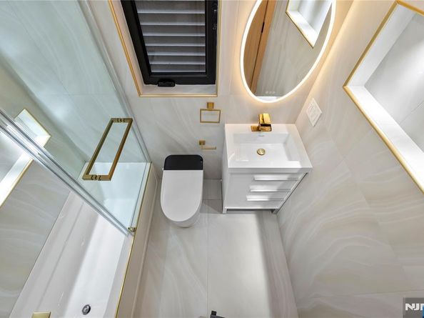 482 Kennedy Boulevard, Bayonne NJ 07002