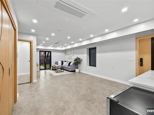 482 Kennedy Boulevard, Bayonne NJ 07002