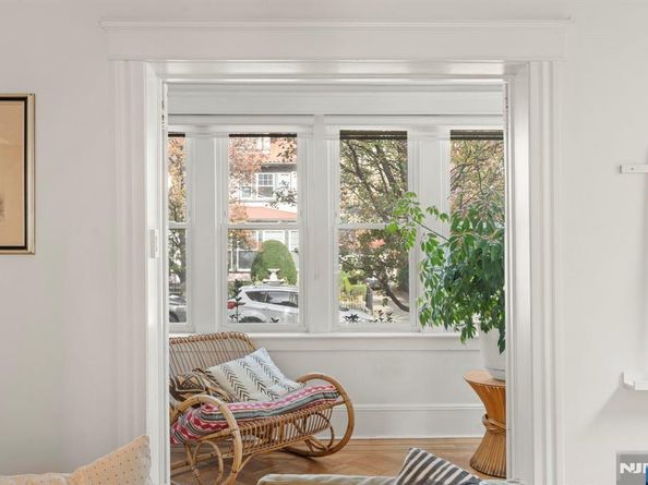 25 75th Street, North Bergen NJ 07047