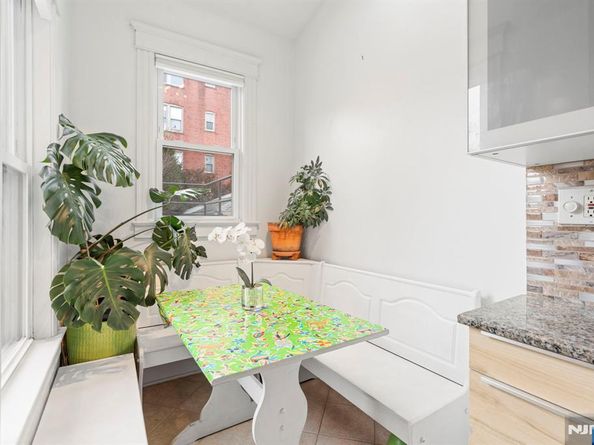 25 75th Street, North Bergen NJ 07047