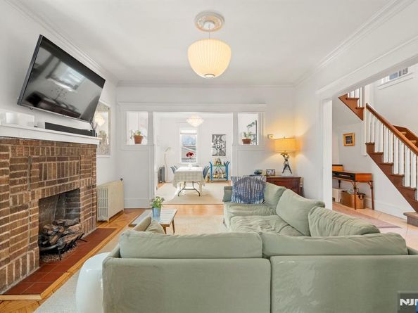 25 75th Street, North Bergen NJ 07047