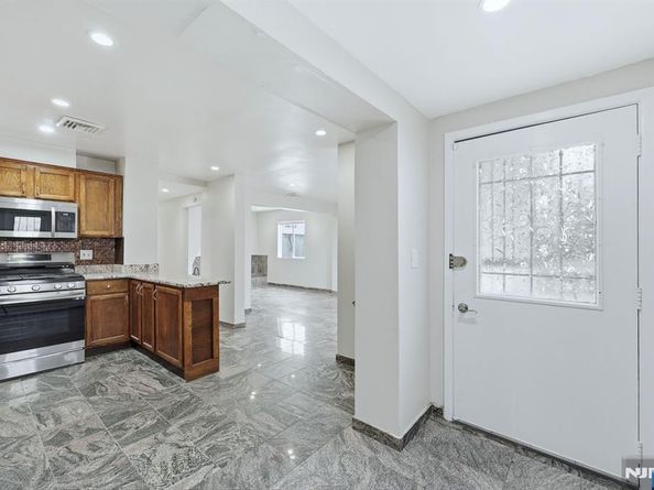 220 5th Street, Fairview NJ 07022