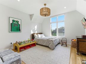 29 Roslyn Avenue, Englewood Cliffs NJ 07632