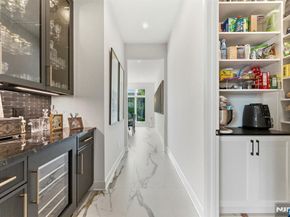 29 Roslyn Avenue, Englewood Cliffs NJ 07632