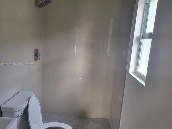 4295 NW 32nd Ave, Miami FL 33142