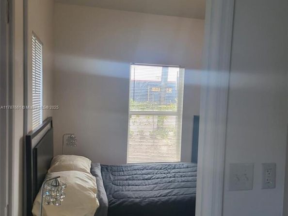 4295 NW 32nd Ave, Miami FL 33142
