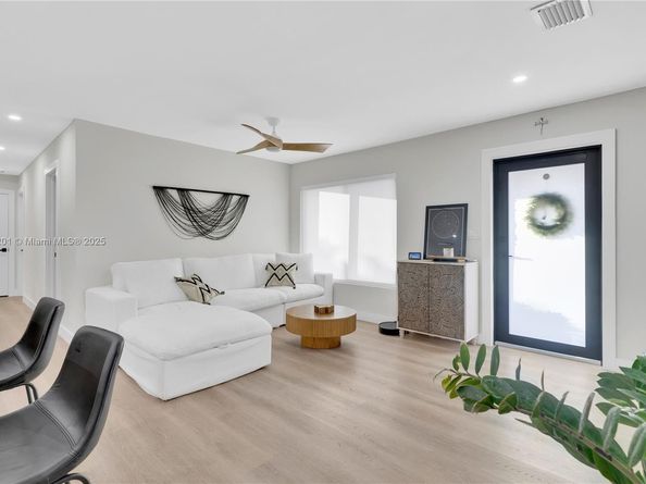 14265 SW 105th Ct, Miami FL 33176