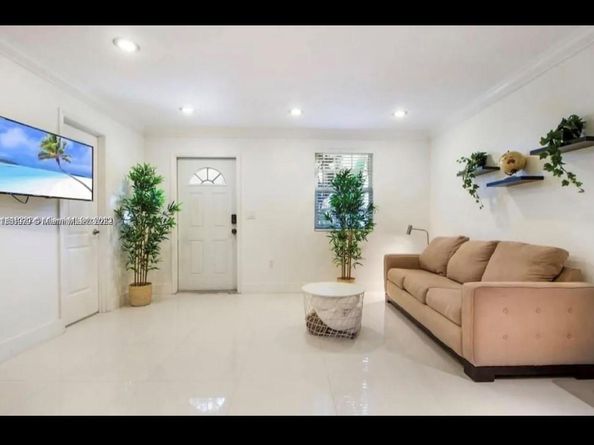 149 NW 48th St, Miami FL 33127