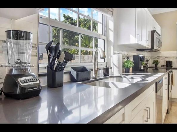 149 NW 48th St, Miami FL 33127