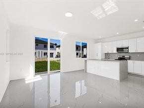 22555 SW 125th Ave 13A, Miami FL 33170