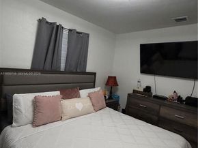 1011 NE 212th Ter, Miami FL 33179