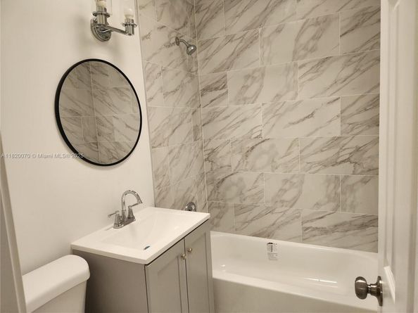 1239 Marseille Dr 4, Miami Beach FL 33141