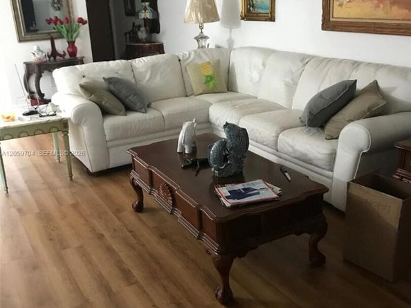 8810 SW 123rd Ct M103, Miami FL 33186
