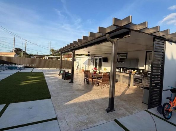 5168 E 8th Ln, Hialeah FL 33013