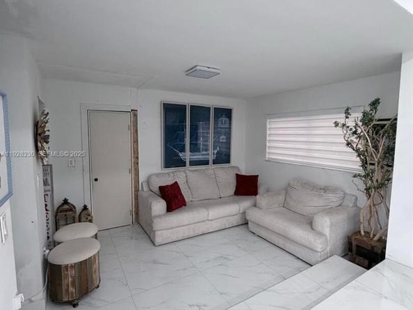 5168 E 8th Ln, Hialeah FL 33013