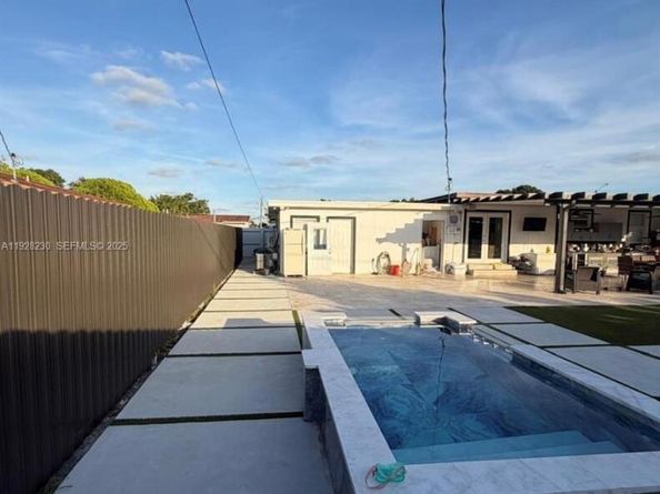 5168 E 8th Ln, Hialeah FL 33013