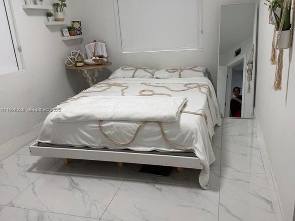 5168 E 8th Ln, Hialeah FL 33013