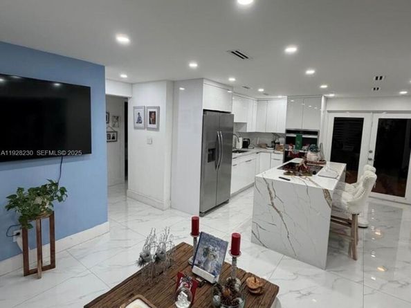 5168 E 8th Ln, Hialeah FL 33013