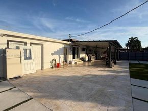 5168 E 8th Ln, Hialeah FL 33013