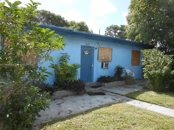 Undisclosed Address #A11899905, Riviera Beach FL 33404