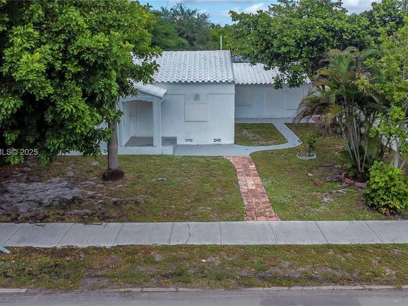 2015 Washington St, Hollywood FL 33020