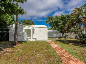 2015 Washington St, Hollywood FL 33020