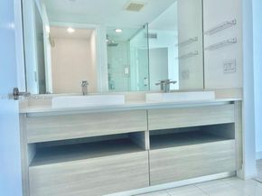 460 NE 28th St 2603, Miami FL 33137