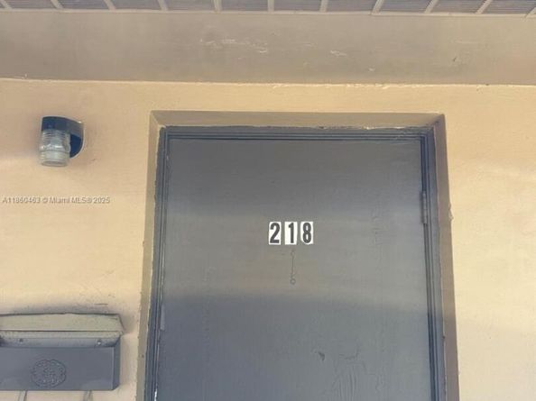 218 SW 1st Ct, Pompano Beach FL 33060