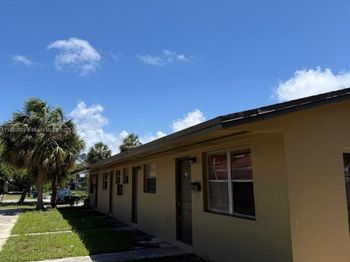218 SW 1st Ct