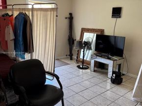 218 SW 1st Ct, Pompano Beach FL 33060