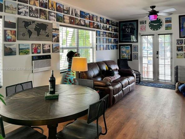2463 Pine Tree Dr 4, Miami Beach FL 33140