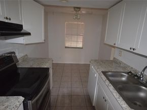 680 Tennis Club Dr 107, Fort Lauderdale FL 33311